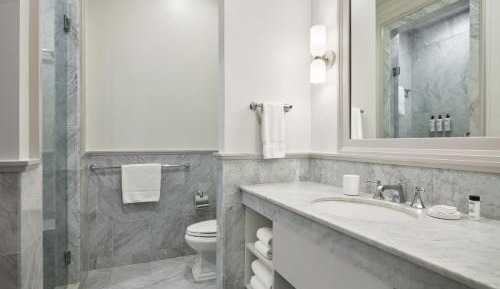 Executive King Room with City View - Non-Smoking