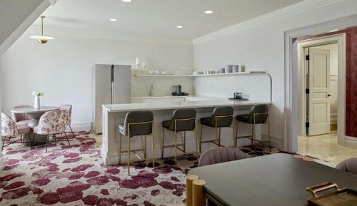 King Suite with Living Room - Non-Smoking