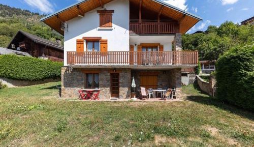 Three-Bedroom Holiday Home 
