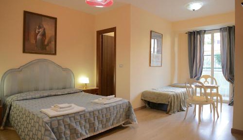 Room #1475261201