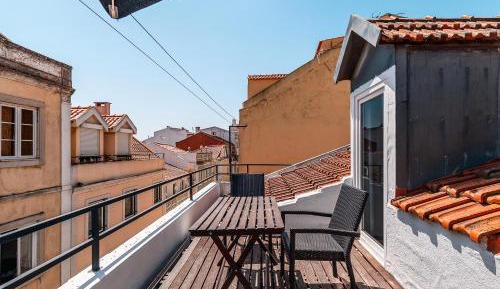 Superior One-Bedroom Apartment with Balcony