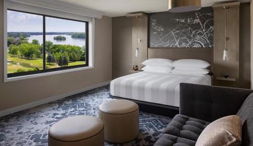 King Room with Lake View