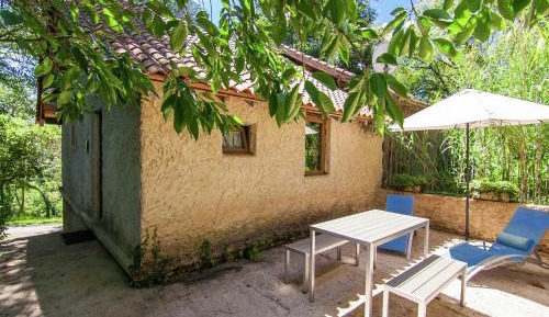 One-Bedroom Holiday Home