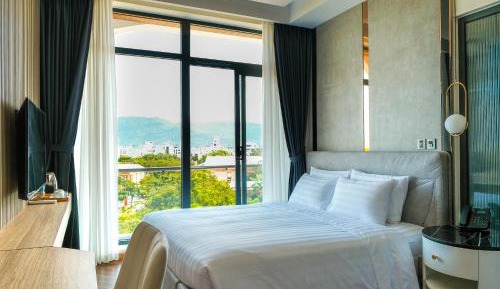 King Room with Balcony
