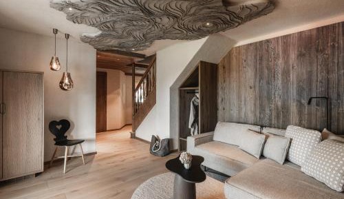 Family Room with Mountain View