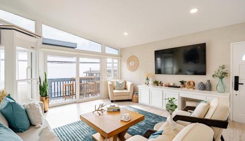 Three-Bedroom Holiday Home 