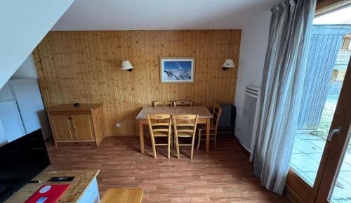 Chalet (6 Adults)