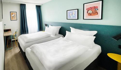 Standard Twin Room