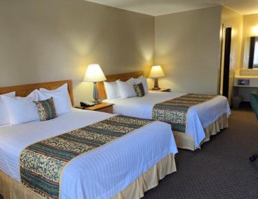 Queen Room with Two Queen Beds- Non Smoking