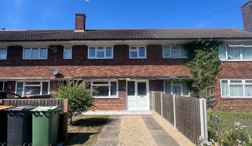 Three-Bedroom Holiday Home 