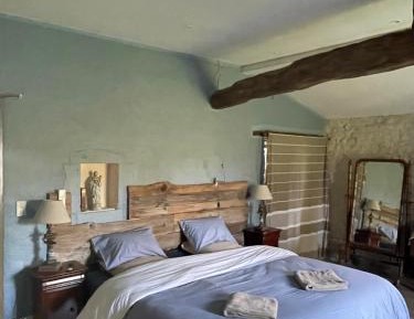 Deluxe Room (2 Adults + 1 Child)