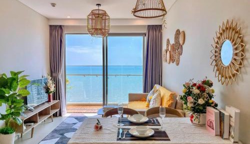 Three-Bedroom Apartment with Ocean View