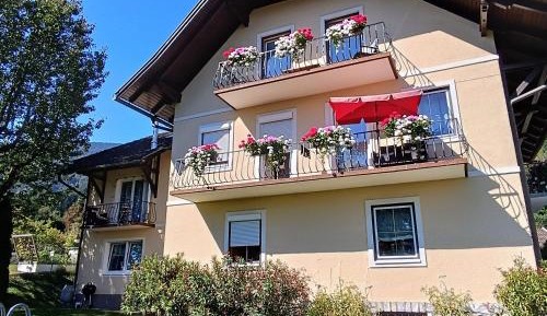 Apartment with Lake View