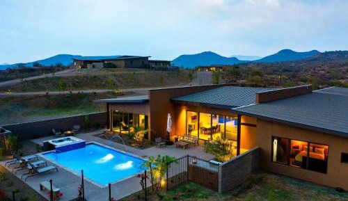Five-Bedroom Holiday Home