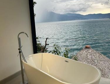 Atitlan Grand One-Bedroom Apartment