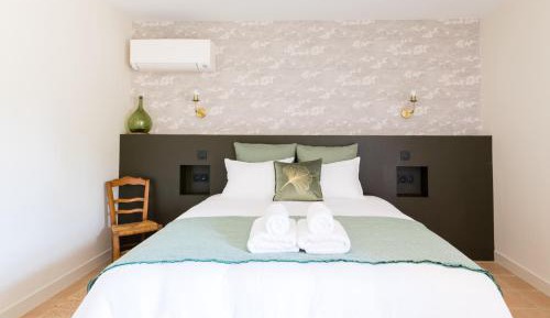 Queen Room with Garden View