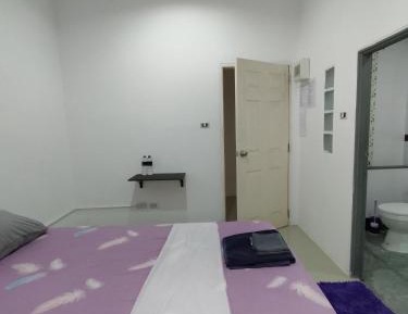 Standard Single Room with Shower