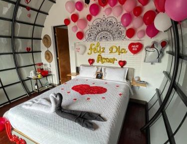 Deluxe Suite with Spa Bath
