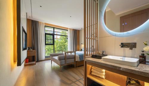 Superior Queen Room