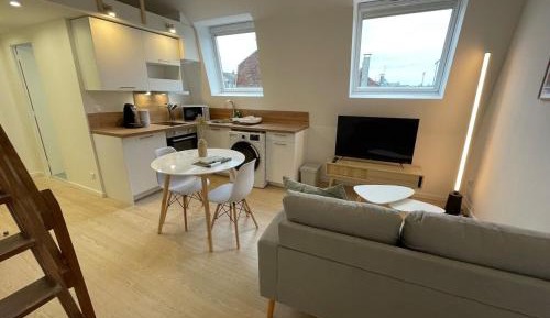 Deluxe One-Bedroom Apartment with City View