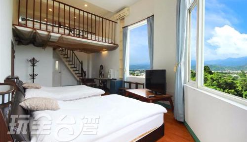 Family Room with Mountain View