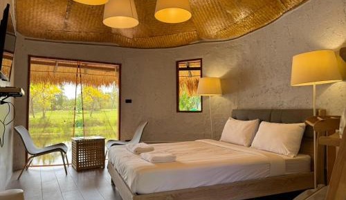 Deluxe Double Room with Lake View