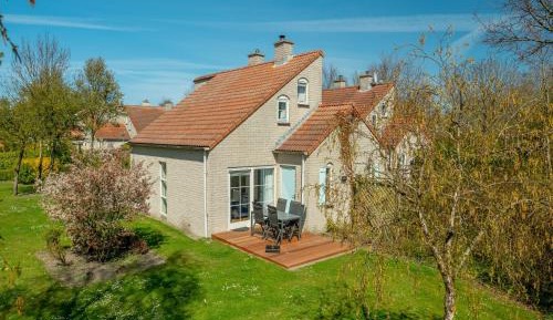 Three-Bedroom Holiday Home 