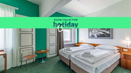 Double or Twin Room with Mountain View