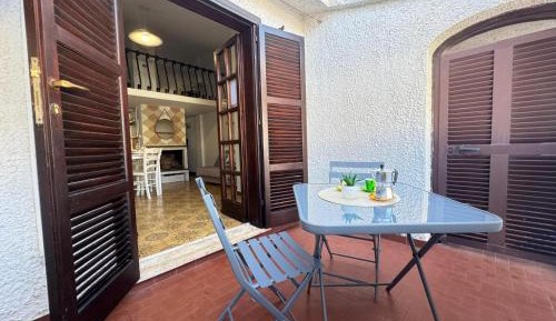 One-Bedroom Apartment with Balcony