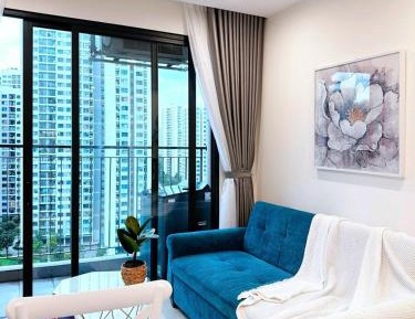 One-Bedroom Apartment with Balcony