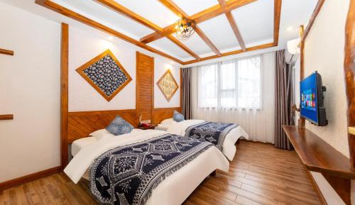 Deluxe Double Room with Shower