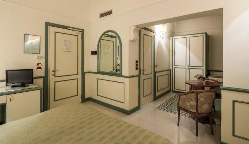 Triple Room with Garden View