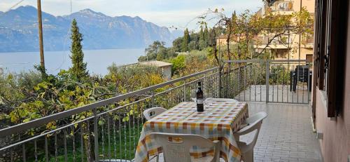Apartment with Lake View