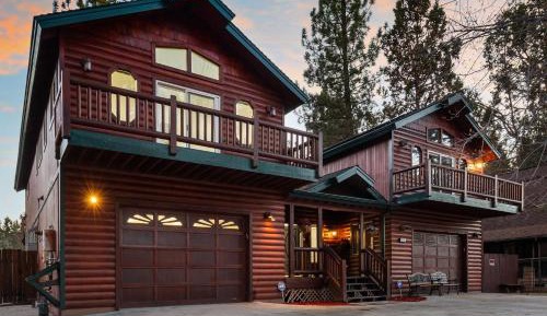Seven-Bedroom House
