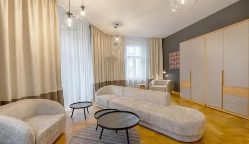 Two-Bedroom Deluxe Apartment with Balcony