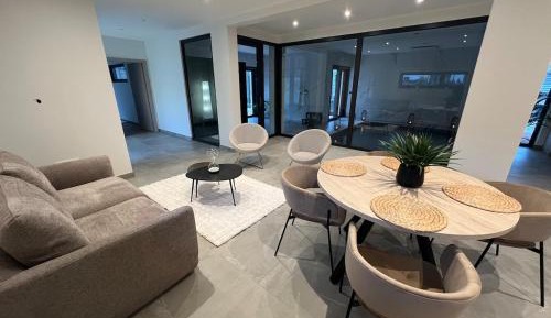 One-Bedroom Villa