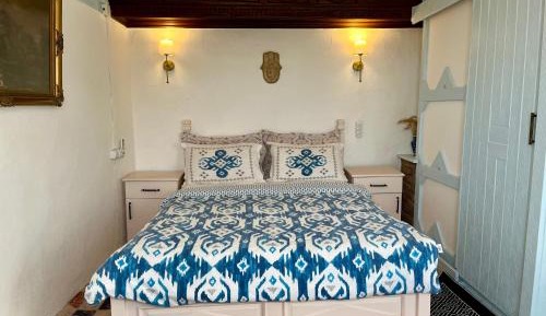 Deluxe Double Room (2 Adults + 1 Child)