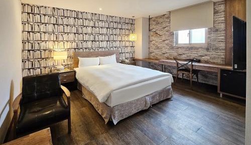 Deluxe Double Room with Bath