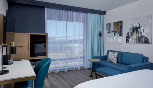 King Room with Sofa Bed - Stadium and Downtown View
