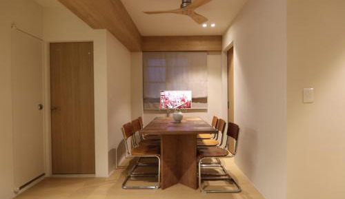 Three-Bedroom Deluxe Apartment