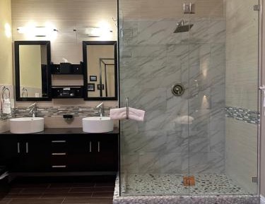 Deluxe Queen Room (# 5)