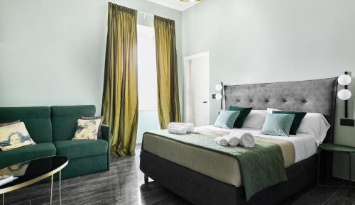 Deluxe King Suite