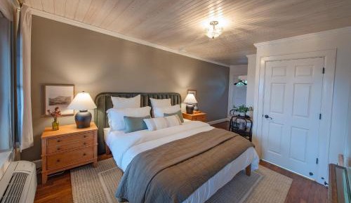 King Suite with Balcony