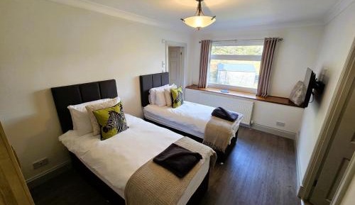 Room #426589305