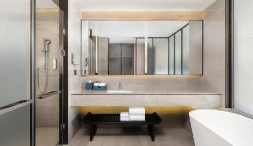 Deluxe City View Double Room