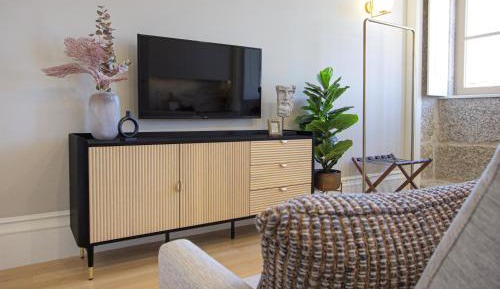 One-Bedroom Premier Apartment