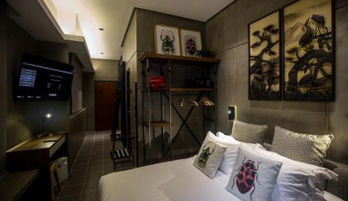 Villa with Garden View