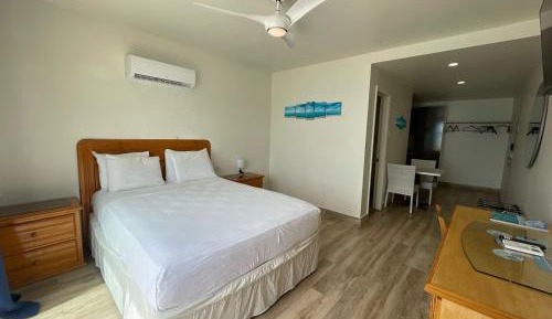 Queen Suite with Sea View