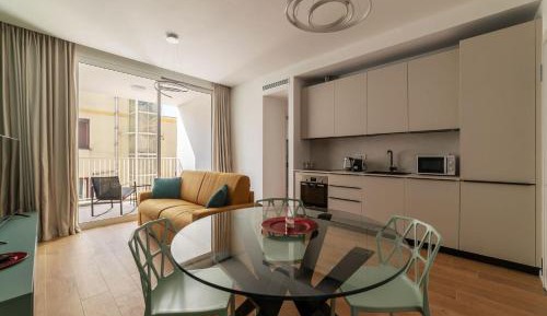 One-Bedroom Apartment