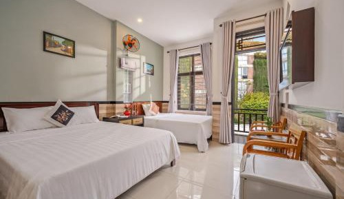 Triple Room with Garden View